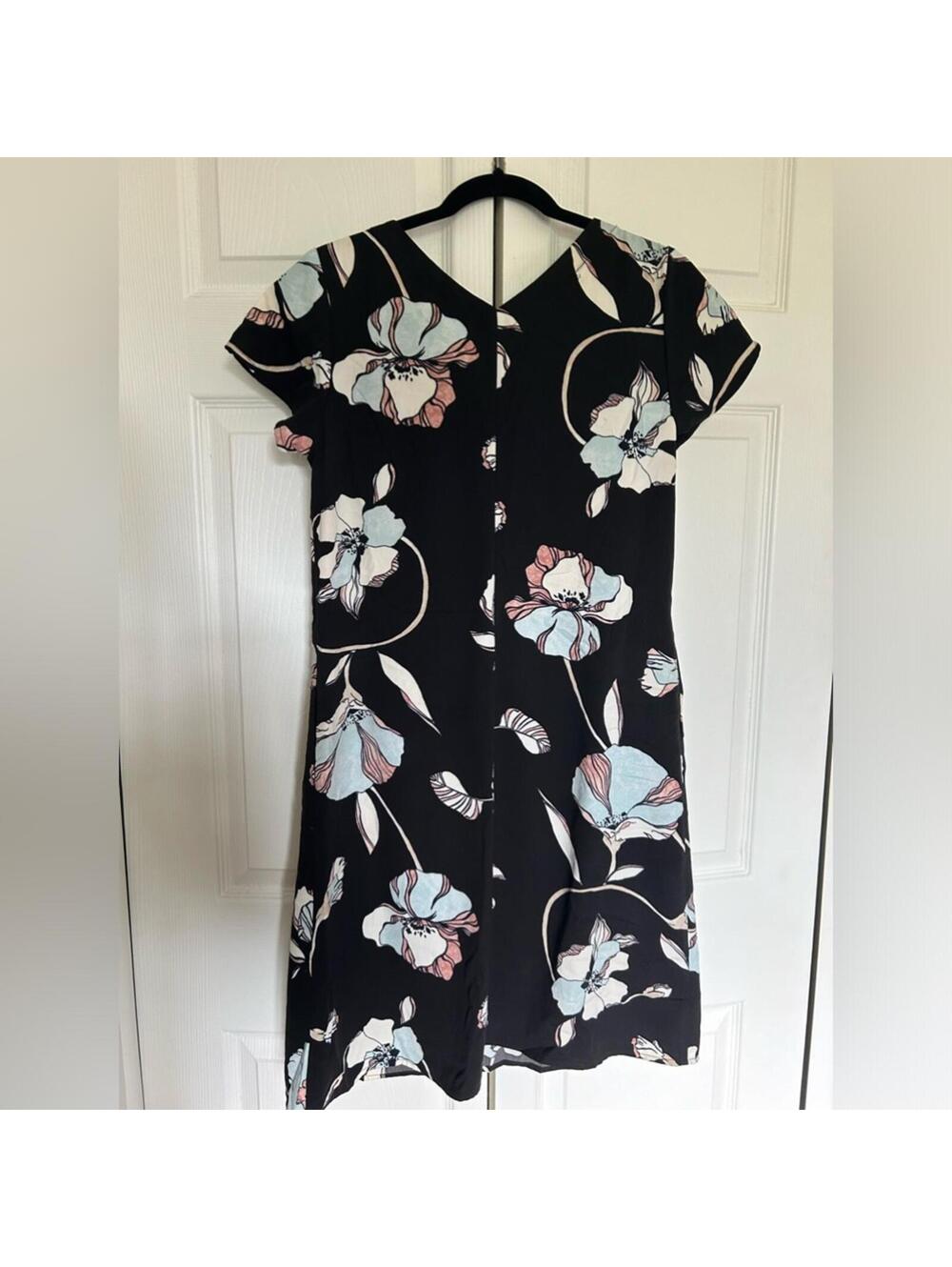 Women’s floral dress - XS - NWOT - Picture 2 of 2